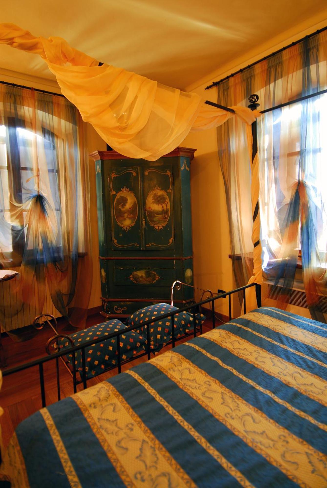 Villa La Favorita Alba  Phòng bức ảnh
