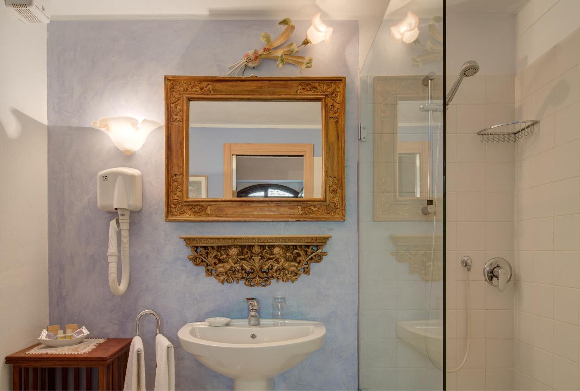 Villa La Favorita Alba  Phòng bức ảnh